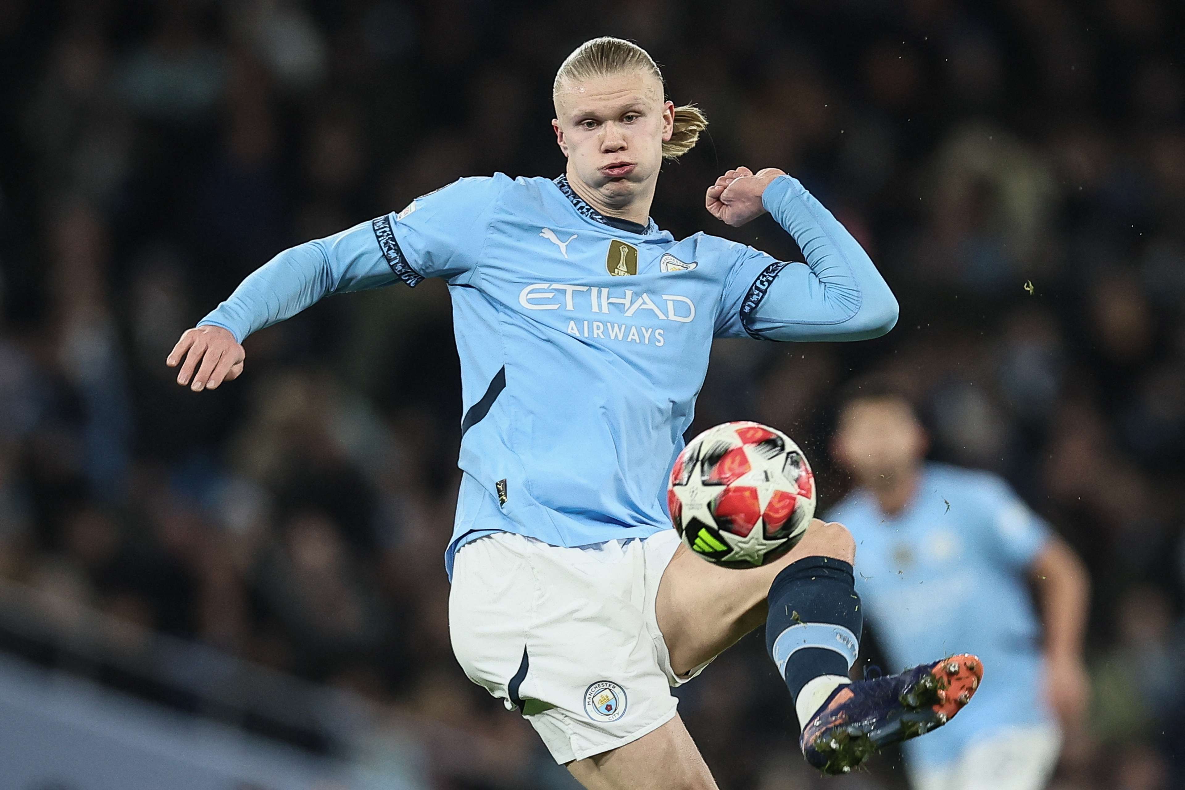 赛发展紧密 赛发展紧密