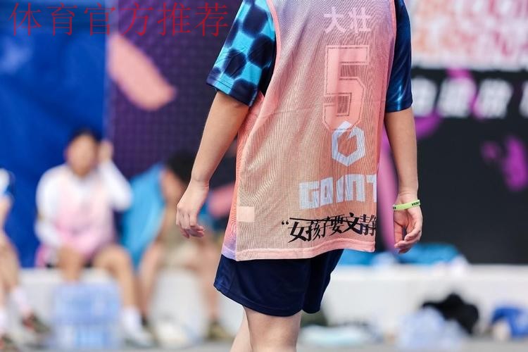 国内首个官方女足街头赛事！ 这个5.20，数百名足球女孩在杭州“怒放竞技场”